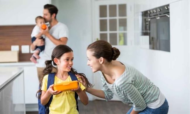 آماده کردن بچه ها برای رفتن به مدرسه